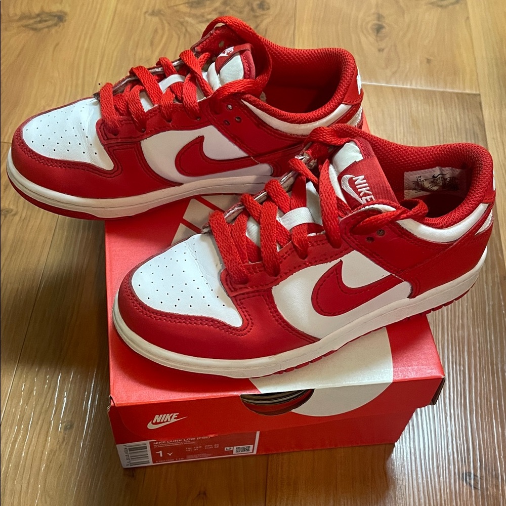 Nike Kids Sneakers in Red and White